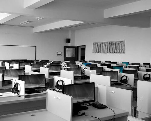 offices-business-computer-desktop-computer