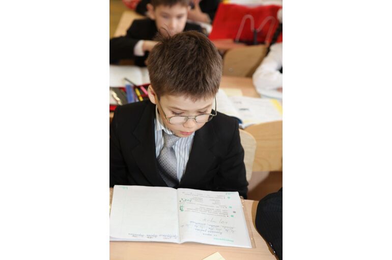 boy-child-childhood-classroom