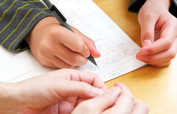 小学校の英語学習に付いていけないお子様をサポート | 勉強の悩みなら福岡市西区のひごひろみ塾にご相談ください